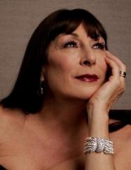 Anjelica Huston