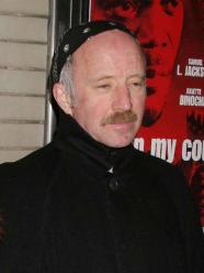 Arliss Howard